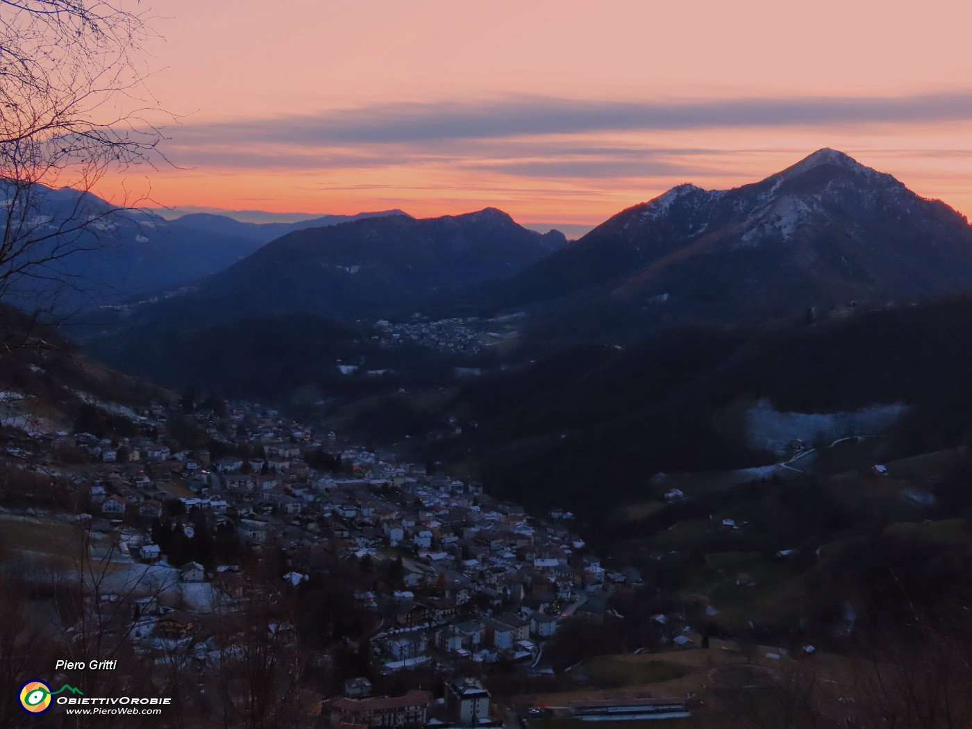 72 Si accendono le luci....JPG